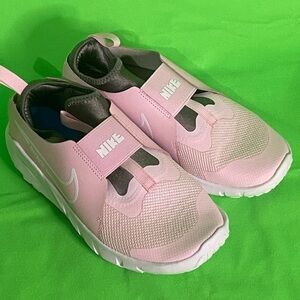 NIKE FLEX RUNNER 2 BIG KIDS SZ 5Y